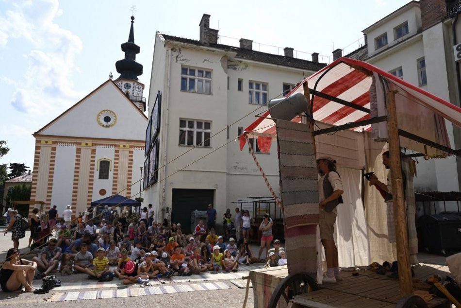 Ilustračný obrázok k článku Z Myjavy sa vysťahovalo viac ľudí, ako prisťahovalo: Koľko má obyvateľov?