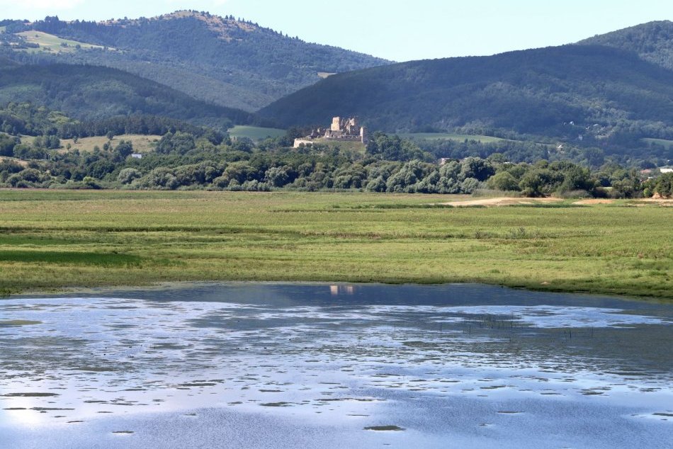 Ilustračný obrázok k článku Vodnú nádrž Ružiná pomaly napúšťajú: Na KOĽKO % celkového objemu je už naplnená?