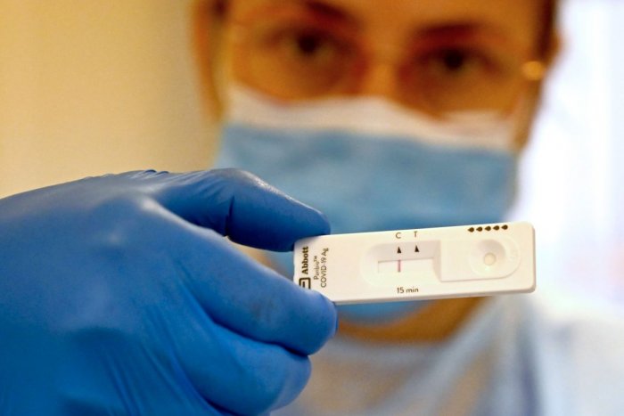 Ilustračný obrázok k článku Koronavírus: Viac ako polovicu prípadov v Nitrianskom kraji si podelili DVA okresy