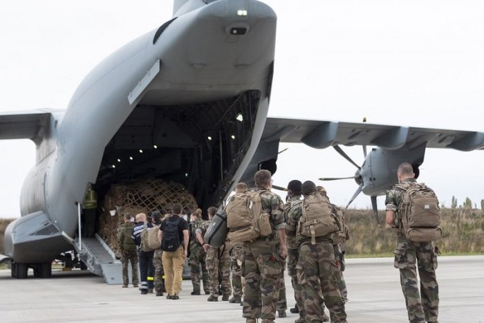 Ilustračný obrázok k článku Hral to na dve strany? Francúzsko odsúdilo Afganca len pár dní po evakuácii z Kábulu