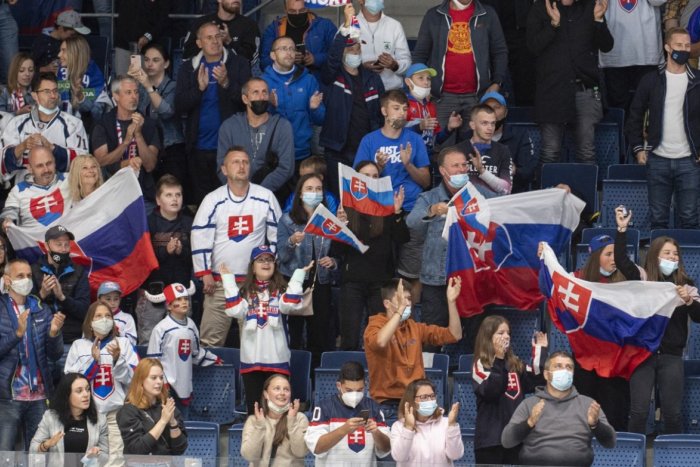 Ilustračný obrázok k článku Hokejisti si to zase skomplikovali: Našťastie začali boj o olympiádu úspechom! FOTO