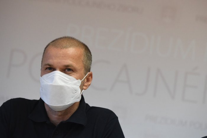 Ilustračný obrázok k článku Policajný prezident Kovařík sa vzdáva funkcie: Som pripravený brániť sa