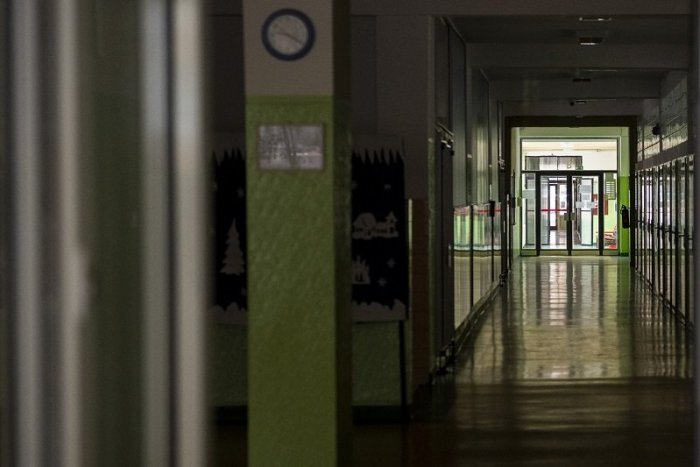 Ilustračný obrázok k článku Zverejnili rizikové OKRESY, v ktorých hrozí ZATVORENIE tried! Čo je dôvod?