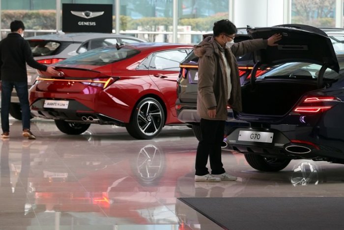 Ilustračný obrázok k článku Aj Rakúsko ide LÁKAŤ očkovacou lotériou: Vyhrať bude možné auto či víno