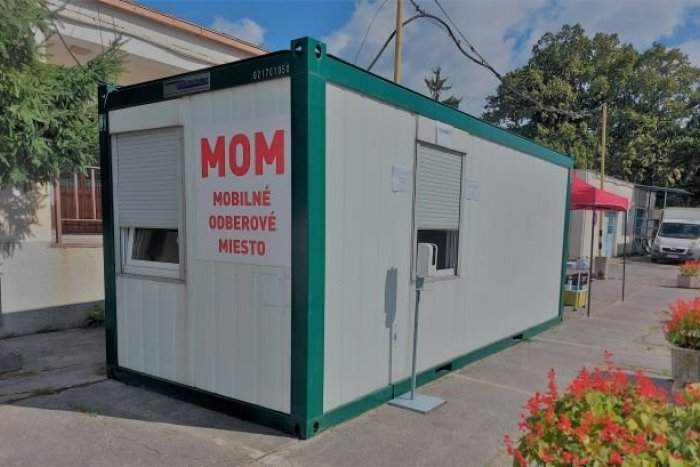 Ilustračný obrázok k článku Potrebujete lacný antigénový test? Urobia vám ho už aj v areáli "starej" nemocnice