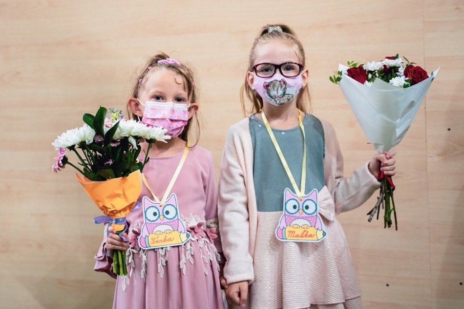 Ilustračný obrázok k článku Premiéru majú za sebou: V Žiline nastúpili do škôl stovky prváčikov, FOTO