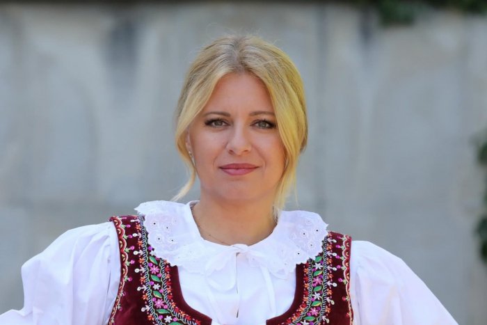 Ilustračný obrázok k článku Netradičný outfit Zuzany Čaputovej: POZRITE, prezidentka si obliekla kroj!