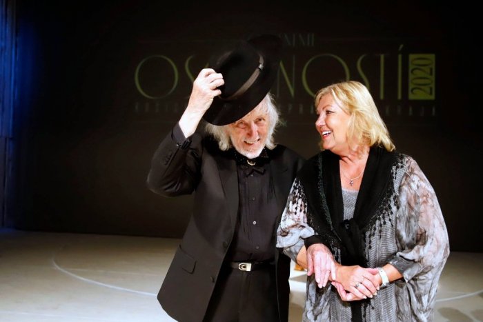 Ilustračný obrázok k článku Košická župa ocenila osobnosti kraja. Cenu si prevzal aj Juraj Jakubisko