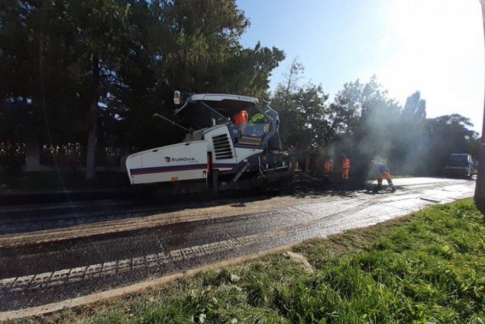 Ilustračný obrázok k článku Začína sa veľká obnova ciest a mostov v Banskobystrickom kraji: KTORÝCH úsekov sa týka?