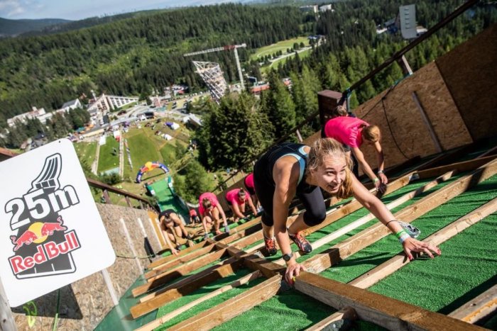 Ilustračný obrázok k článku Red Bull 400 odštartuje v sobotu už štvrtýkrát: Kto sa postaví na legendárny mostík?