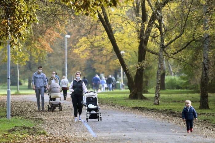 Ilustračný obrázok k článku Ktoré rodiny a KEDY dostanú jednorazové pandemické prídavky na dieťa vo výške 100 eur?