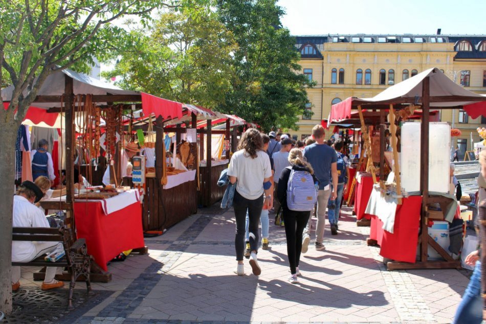 Ilustračný obrázok k článku Festivaly, premiérový triatlon aj blšák: Vybrali sme TOP 15 víkendových akcií v Bystrici