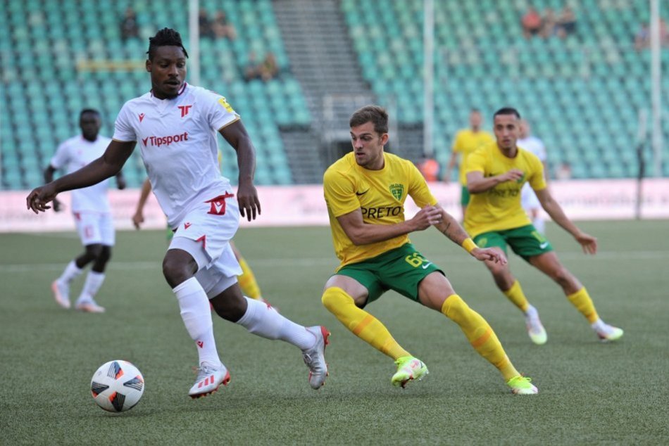 Ilustračný obrázok k článku Považské derby s gólovou úrodou: Trenčín porazili Žilinu po dvoch rokoch, FOTO