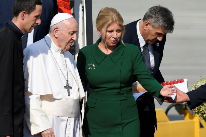 Ilustračný obrázok k článku Aké boli prvé slová pápeža po vystúpení z lietadla? Čaputová to prezradila všetkým