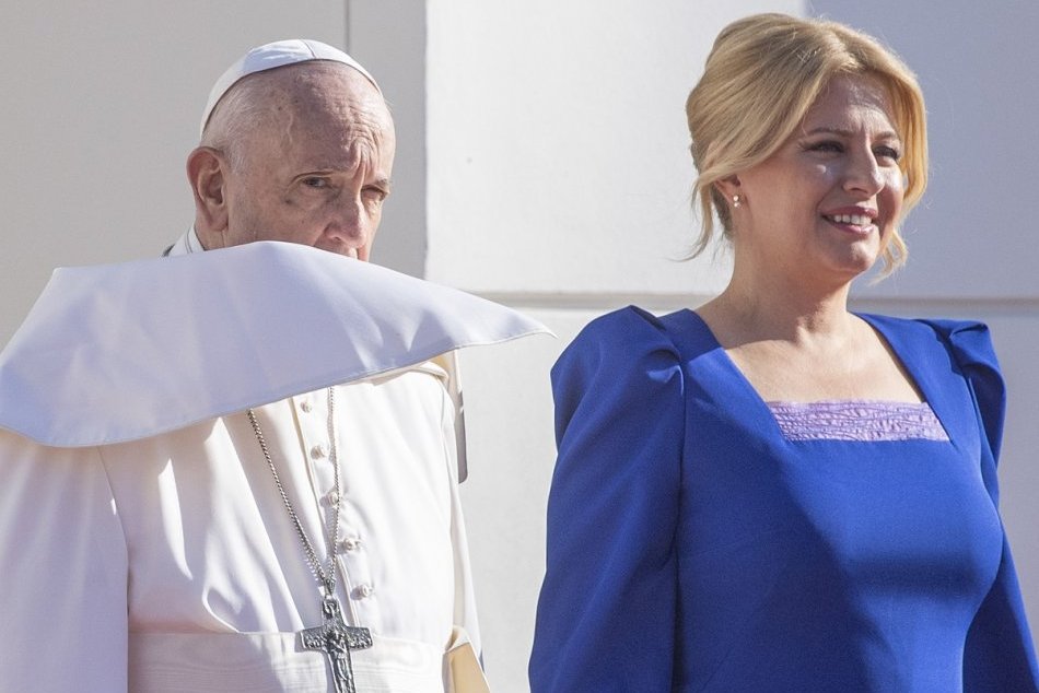 Ilustračný obrázok k článku SVET O SLOVENSKU: Pápež si k nám neprišiel zamávať. Je posolstvo jeho cesty odhalené?