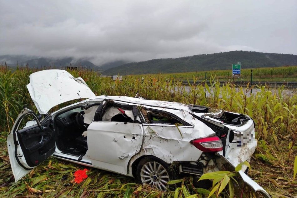Ilustračný obrázok k článku Vážna nehoda za tunelom Branisko: Zranenú ženu transportovali do nemocnice, FOTO
