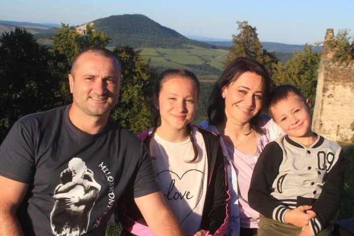 Ilustračný obrázok k článku Jankovi rastie v mozgu nádor: Poisťovňa dala ruky preč, no Slováci sa spoločne spojili!