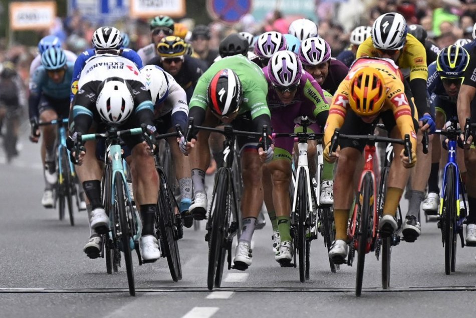 Ilustračný obrázok k článku Do Trnavy miera cyklistické preteky: Vodiči, pozor na dopravné OBMEDZENIA!