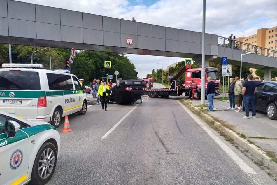 Ilustračný obrázok k článku Trnavčania, kto vám preplatí nehodu s ukrajinským autom bez poistky?