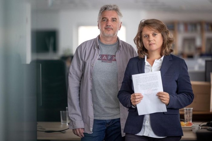 Ilustračný obrázok k článku Tódová a Čikovský si vydýchli: Obvinenie novinárov zrušili ako nezákonné a neopodstatnené