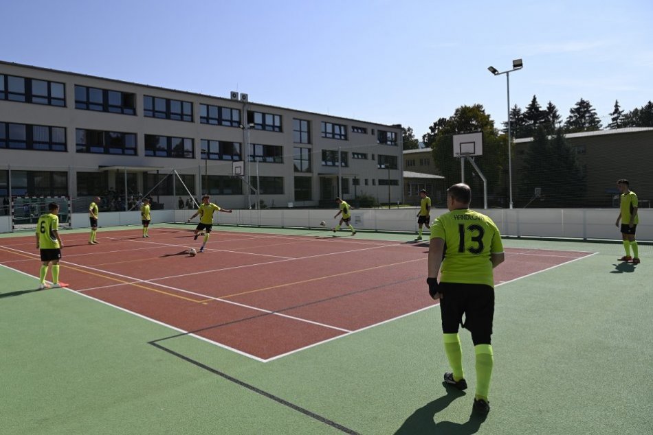 Ilustračný obrázok k článku V obci pri rómskej osade pod Tatrami stavajú multifunkčné centrum: Kedy bude hotové?