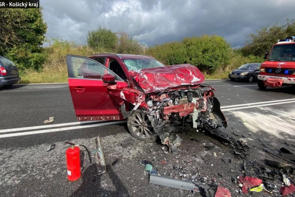 Ilustračný obrázok k článku Hrozivá nehoda neďaleko Košíc. Mladík takmer zabil seba aj spolujazdca, FOTO