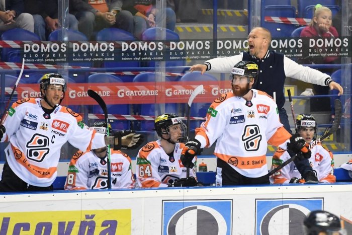 Ilustračný obrázok k článku Nové dresy oceliarom nepomohli. Proti Slovanu premrhali trojgólové vedenie, FOTO