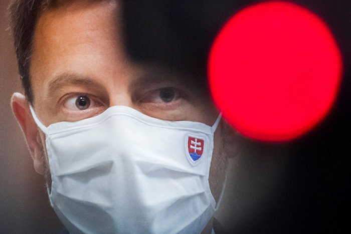 Ilustračný obrázok k článku Premiér Heger sa rozhovoril na margo NÚDZOVÉHO stavu: Do konca roka to vidí TAKTO!