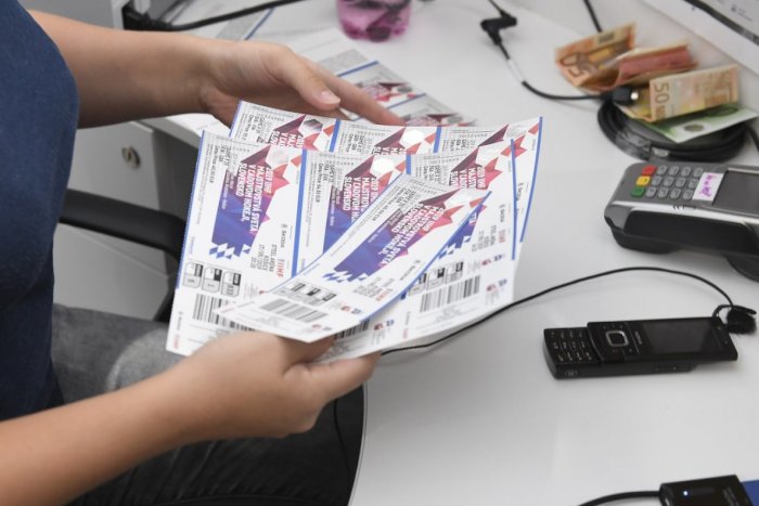 Ilustračný obrázok k článku Zrušené podujatie kvôli pandémii? Vláda prišla s plánom, čo so vstupenkami