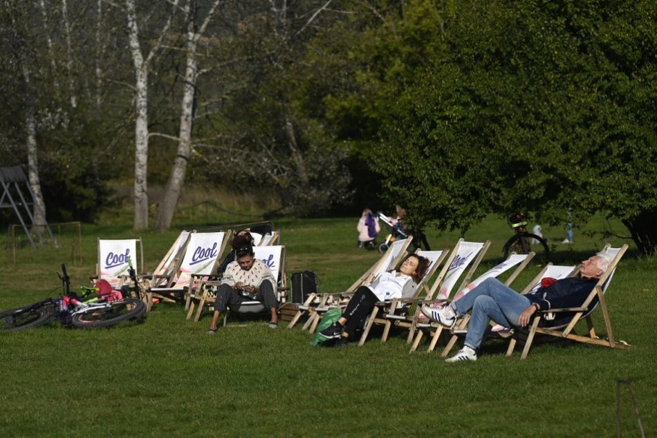 Ilustračný obrázok k článku SVET O SLOVENSKU: Naši susedia sú v TOP 10 najšťastnejších krajín sveta! A čo my?