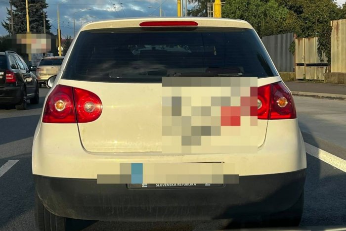 Ilustračný obrázok k článku Vtipný moment z prešovských ciest: Vodička netypickým ODKAZOM zabáva šoférov, FOTO