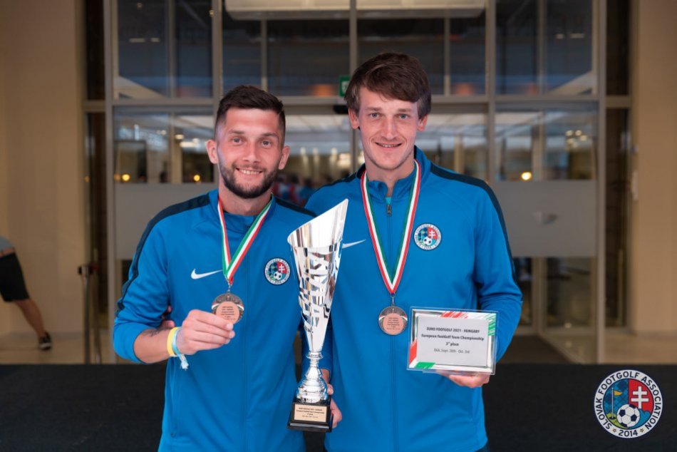 Ilustračný obrázok k článku Slovensko má BRONZ z ME! K úspechu pomohli Peter Gardian i Kristián Sádecký, FOTO