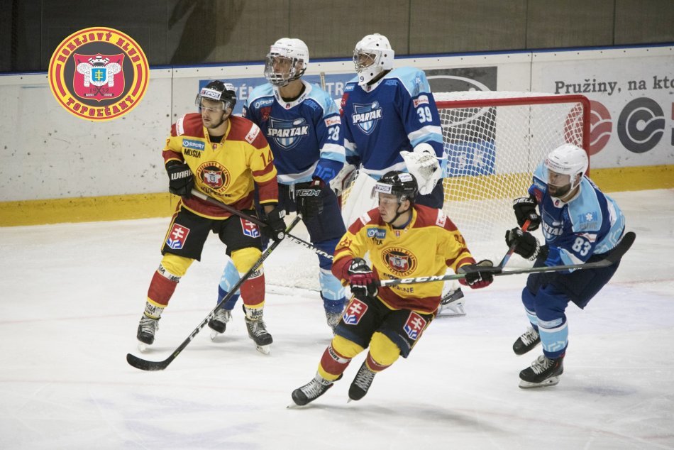 Ilustračný obrázok k článku Stopercentný úvod sezóny: HC Topoľčany porazili aj Dubnicu, FOTO