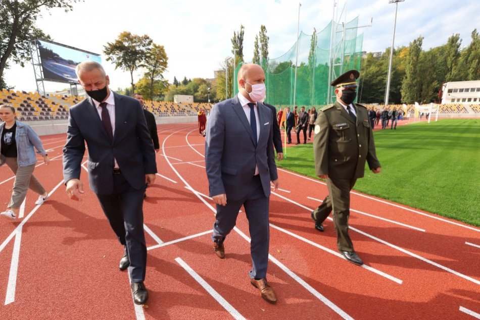 Ilustračný obrázok k článku Naď o zrekonštruovanom štadióne, ktorý otvorili v Bystrici: Je hodný tohto storočia, FOTO