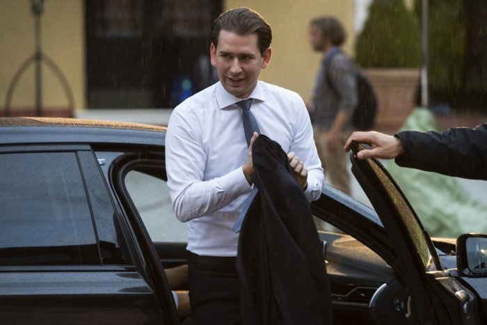 Ilustračný obrázok k článku Podozrenia zo sprenevery a úplatkárstva: Rakúskeho kancelára vyšetruje prokuratúra