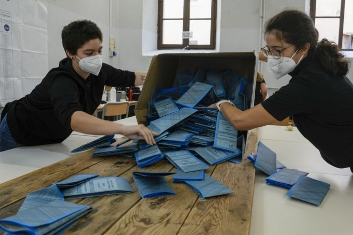 Ilustračný obrázok k článku Vnučka diktátora Mussoliniho prevalcovala konkurenciu: Ovládla komunálne voľby