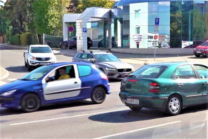 Ilustračný obrázok k článku V Prievidzi chcú zvýšiť bezpečnosť chodcov: ULICE, kde vzniknú cestné ostrovčeky