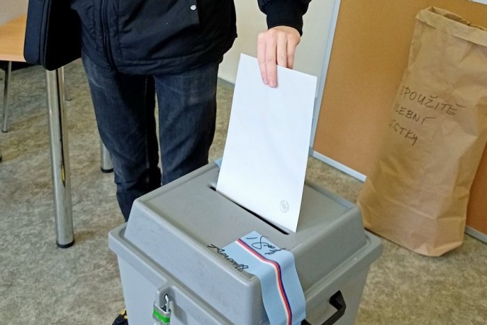 Ilustračný obrázok k článku Kuriozita z českých volieb: Zamestnanec radnice omylom uväznil volebnú komisiu