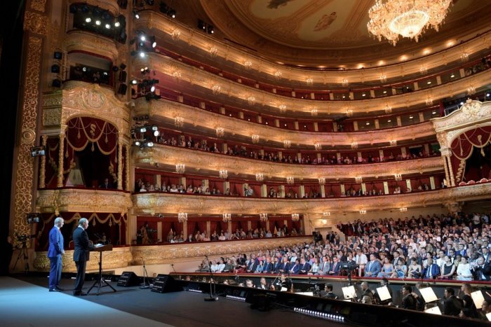 Ilustračný obrázok k článku Obrovská tragédia v známom divadle: Herec prišiel o život PRIAMO pred divákmi!