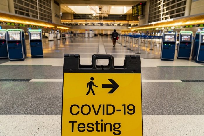 Ilustračný obrázok k článku USA rušia prísne cestovné reštrikcie. O pár dní môžu pricestovať plne zaočkovaní cudzinci