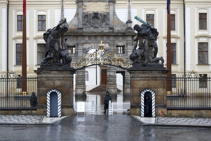 Ilustračný obrázok k článku Senát urobil prvý krok k tomu, aby prezident Zeman prišiel o právomoci