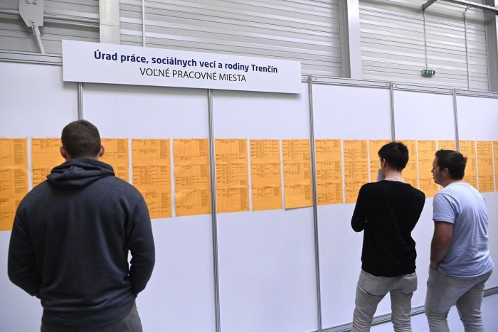 Ilustračný obrázok k článku Bystrica hľadá posilu na vedúcu pozíciu: Ak spĺňate TIETO požiadavky, môžete sa uchádzať