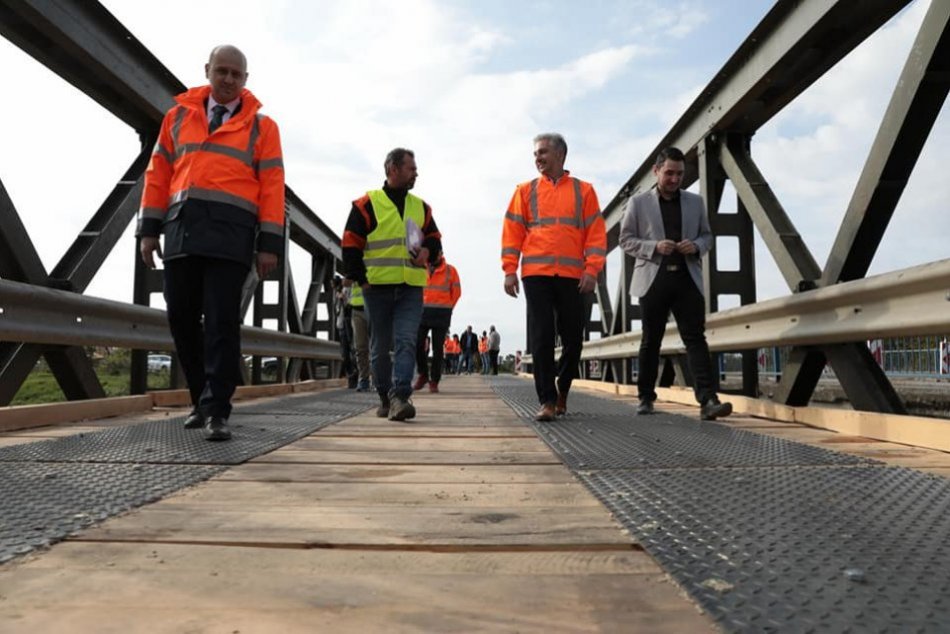 Ilustračný obrázok k článku Zastupiteľstvo KSK schválilo rozpočet v objeme 357 mil. eur: Bude to ŤAŽKÝ rok, avizuje Trnka