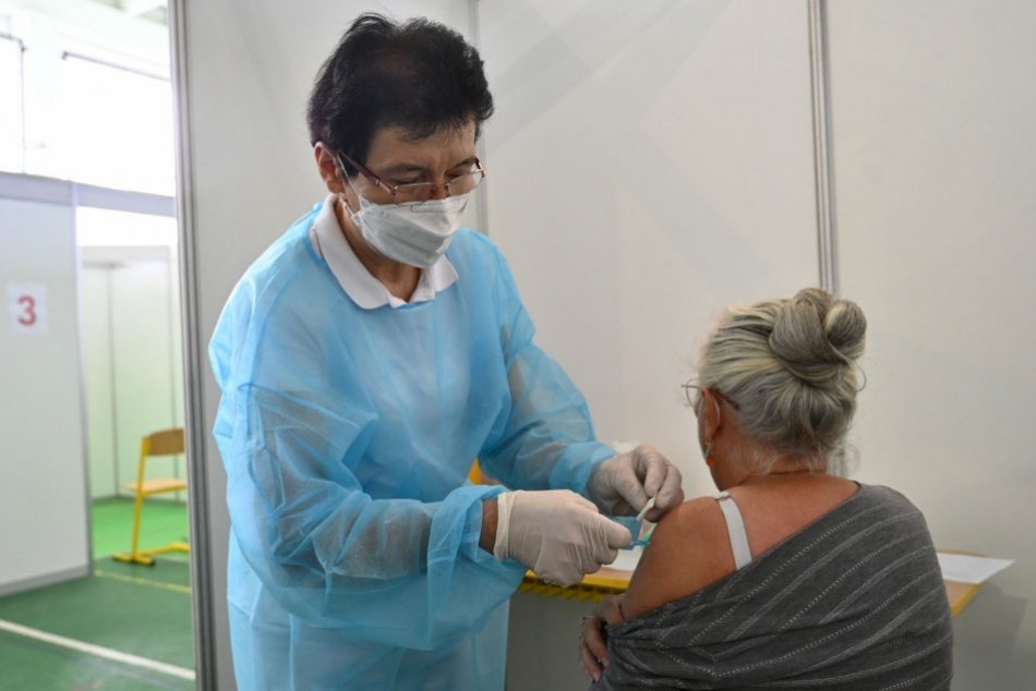 Ilustračný obrázok k článku RÚVZ podporuje očkovanie: Čo chce vyskúšať v okresoch Banská Bystrica a Brezno?