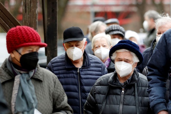 Ilustračný obrázok k článku V Česku sa menia opatrenia: RESPIRÁTORY sú povinné takmer VŠADE, aj na pracovisku!