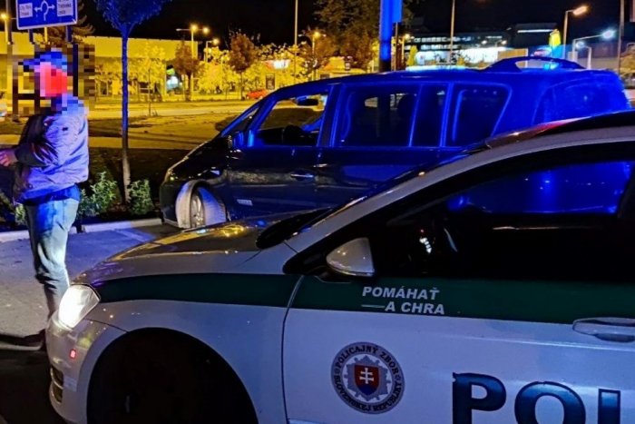Ilustračný obrázok k článku Kamarátov z Trnavy nerozdelili ani policajti: Počkali na seba v CPZ-ke