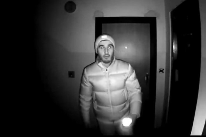 Ilustračný obrázok k článku Vlamači si v Bratislave ZNAČKUJÚ byty: Možno sa takto vplížili aj do vášho vchodu