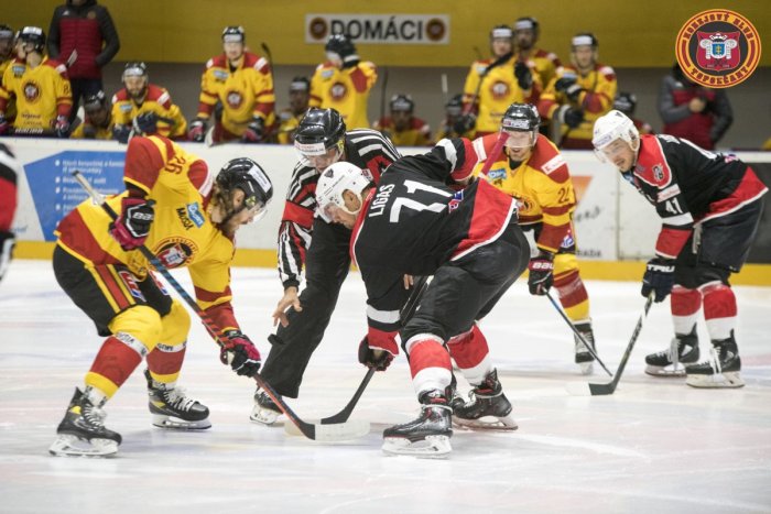 Ilustračný obrázok k článku Hokejistom odveta nevyšla: Topoľčany prehrali v Považskej Bystrici