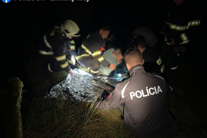 Ilustračný obrázok k článku DRAMATICKÁ záchrana z Hrona: Muža po páde do rieky UNÁŠAL prúd