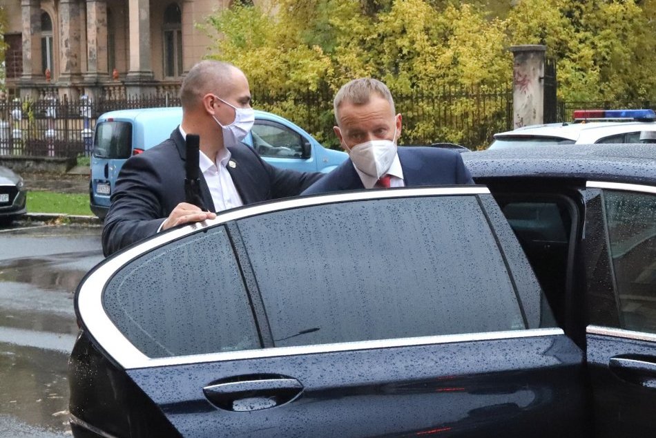 Ilustračný obrázok k článku Kollár nesúhlasí so zrušením nemocnice v Revúcej: Obáva sa vyľudnenia regiónu